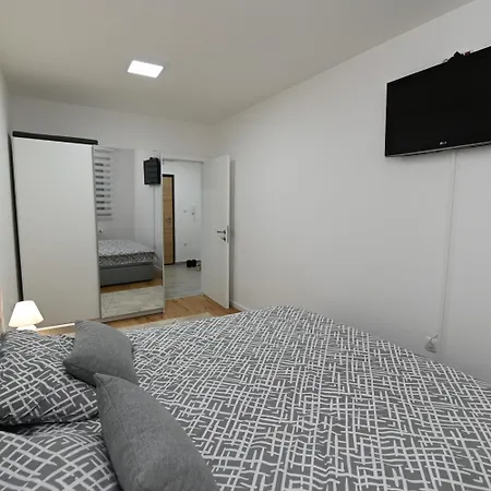 Tara Apartment