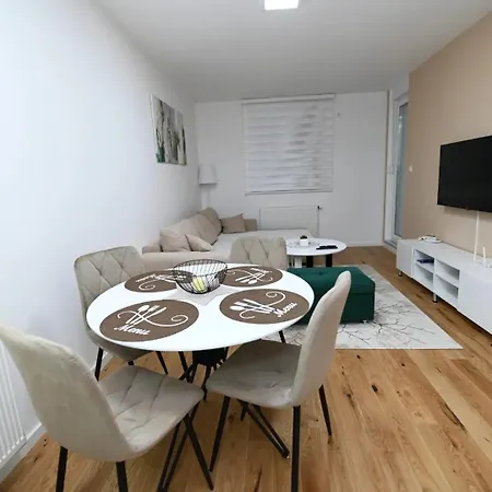 Tara Apartment *